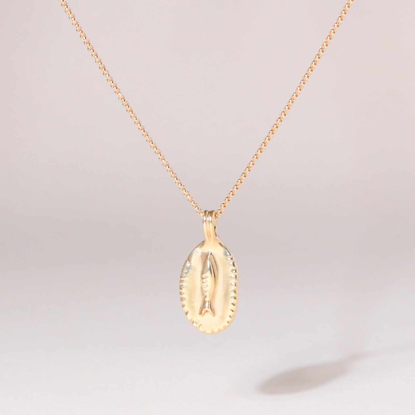 Fish in Plate Charm Necklace 14K Solid Gold