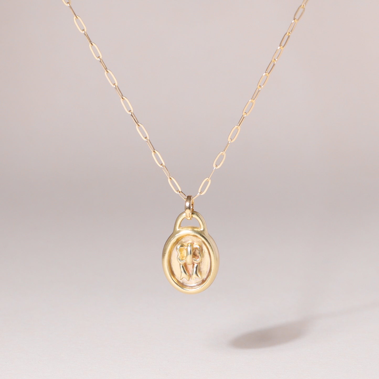 Sweet Oval-Framed Bow Charm Necklace 14K Solid Gold