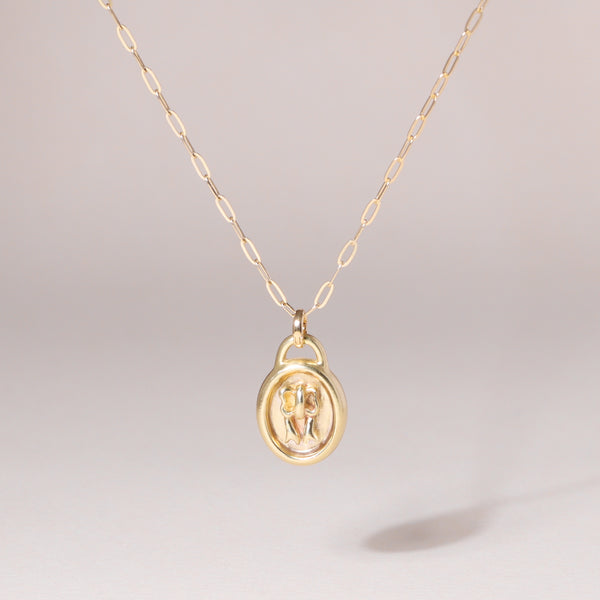 Sweet Oval-Framed Bow Charm Necklace 14K Solid Gold