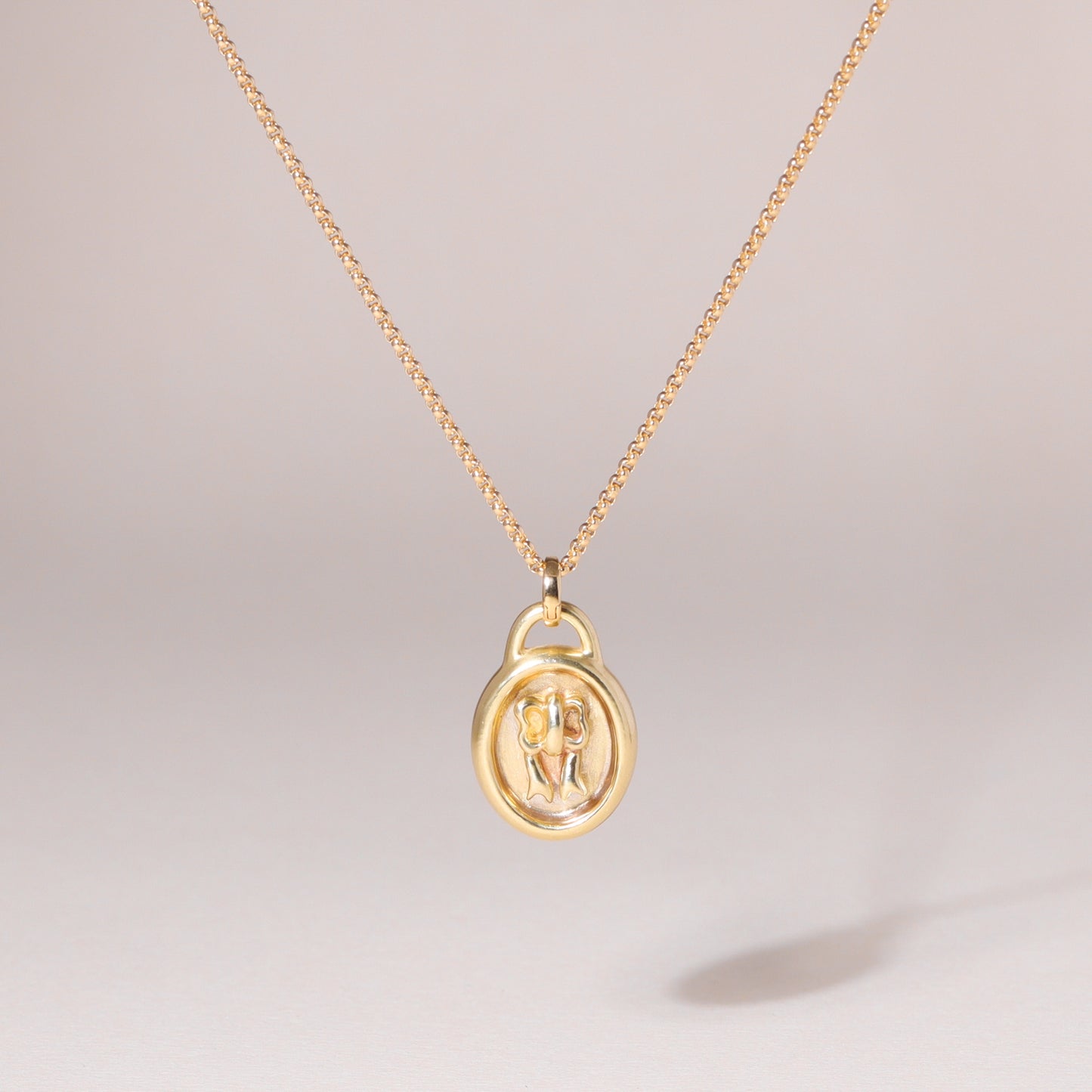 Sweet Oval-Framed Bow Charm Necklace 14K Solid Gold
