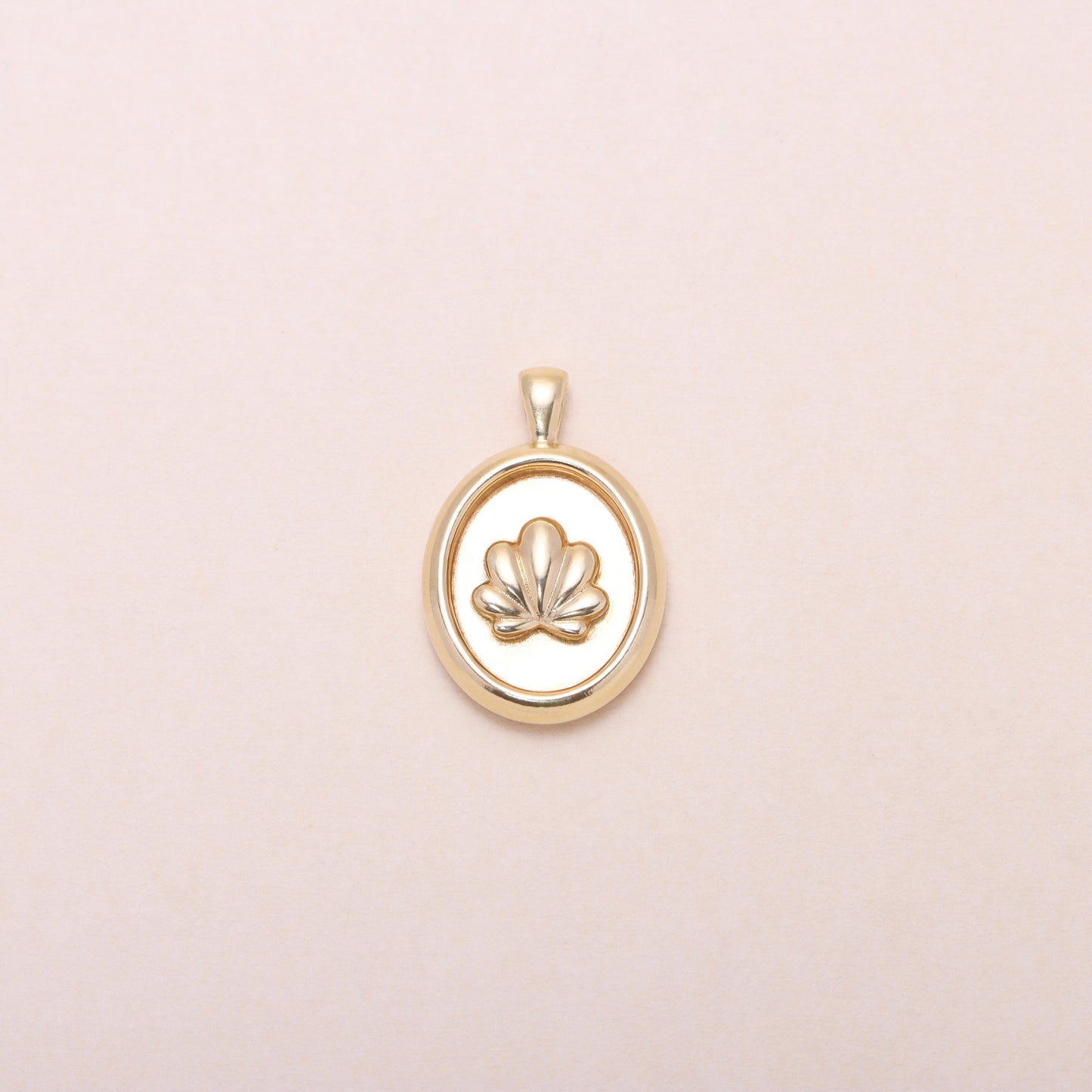 Oval-Framed Shell Charm Necklace 14K Solid Gold