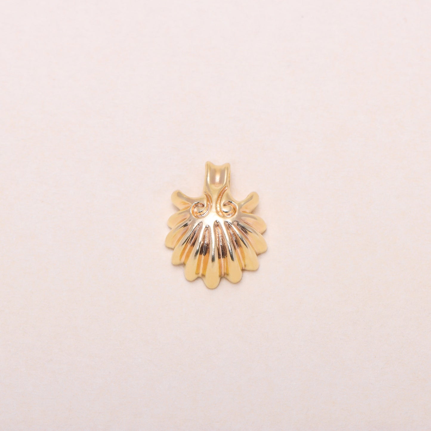 Roman Seashell Charm Necklace 14K Solid Gold